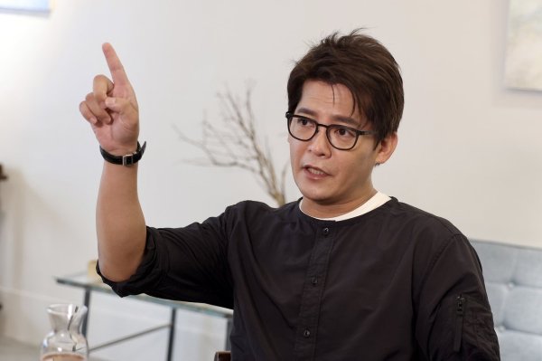 The couple knows not to have children! 48-year-old Xie Zheqing handwritten 