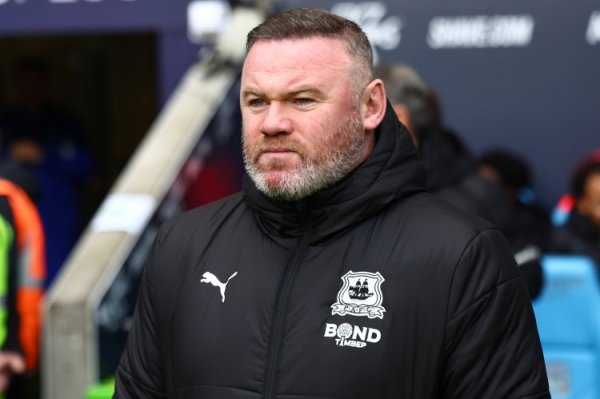 Sign a 2-year & contract of 800,000 pounds! Sun: Rooney signed with the BBC for two years and will be on the football program